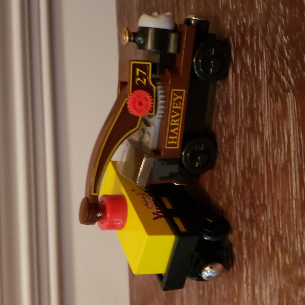 VINTAGE! Thomas & Friends Harvey & Yoplait cargo car NEW! COLLECTABLE! - Picture 2 of 4